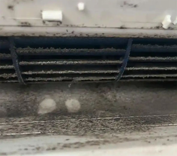 莎车空调吹的风有股烧焦味是怎么回事